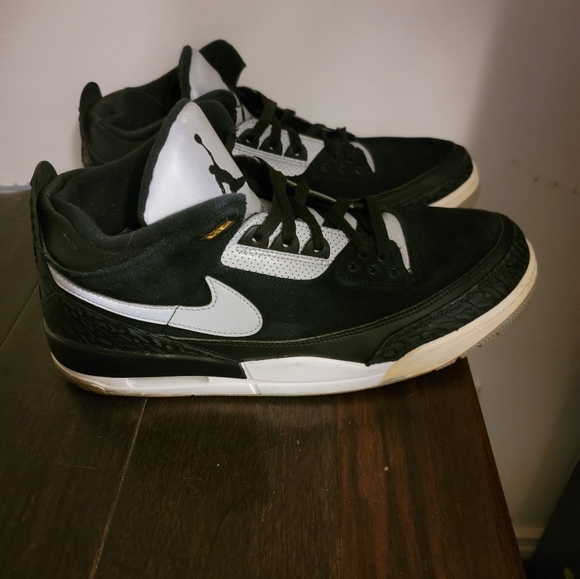 Jordan 3 - Picture 2 of 9